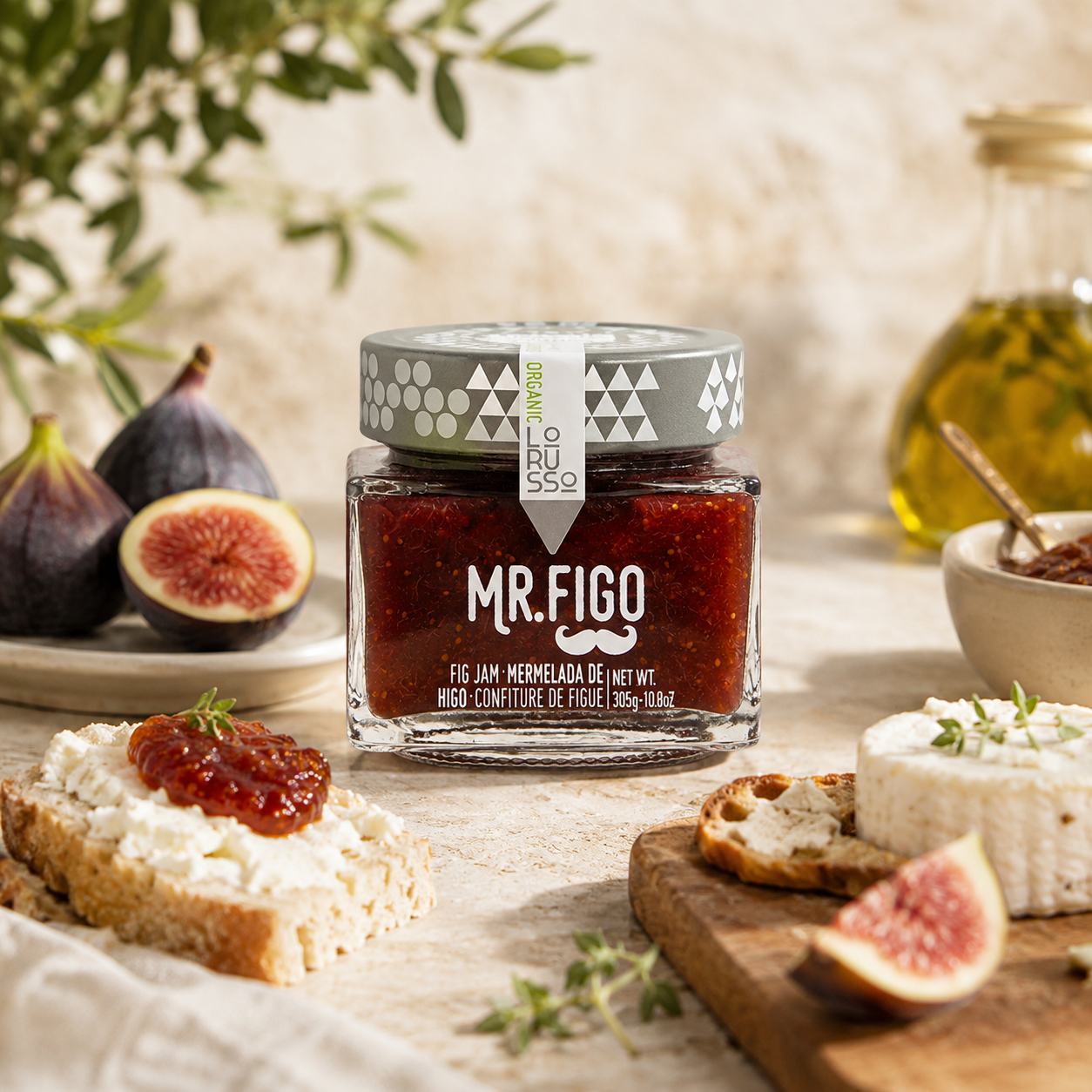 Gem extra ecologic de smochine LoRUSSo servit cu brânzeturi fine și pâine artizanală