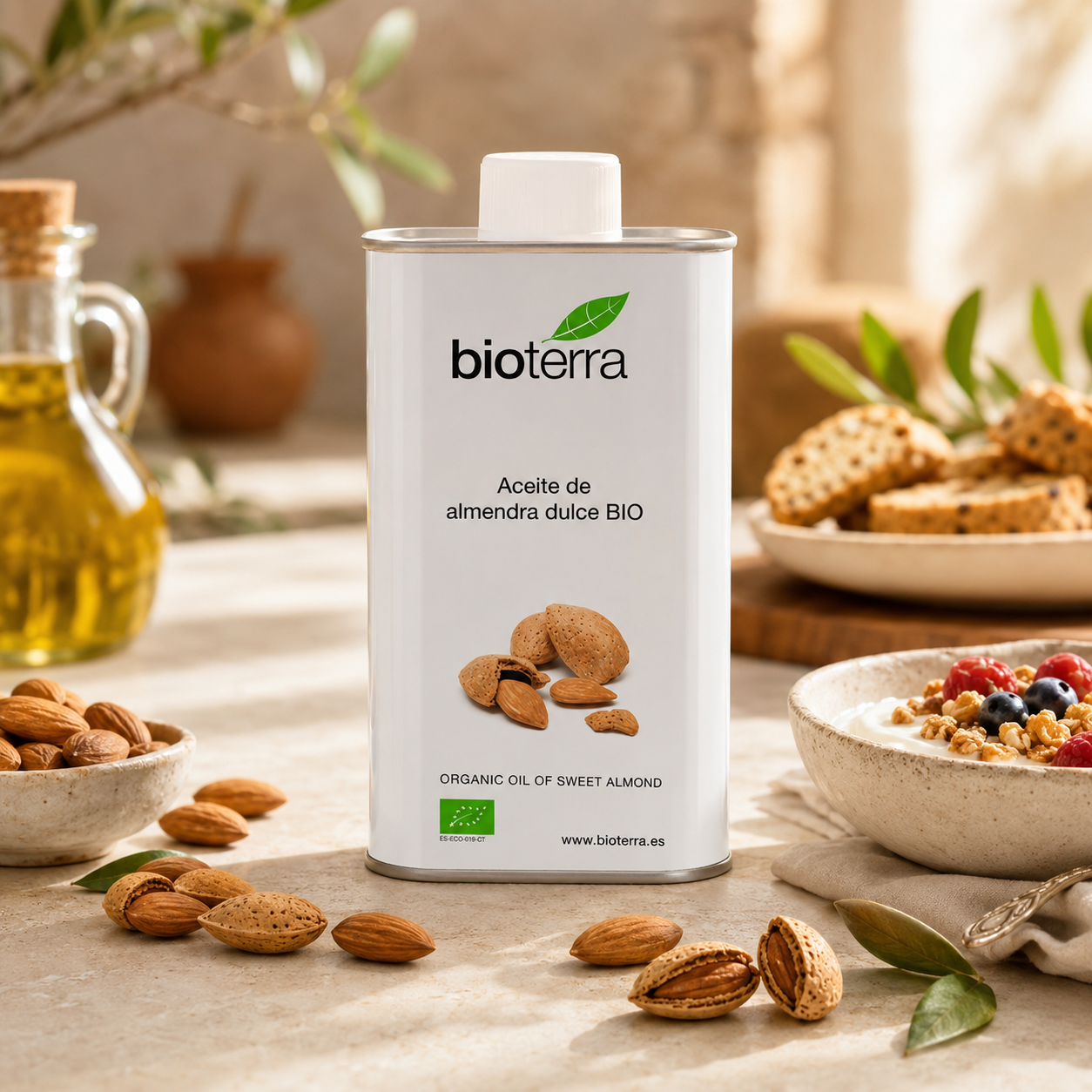 Ulei de migdale dulci bio Bioterra 250 ml alături de migdale și deserturi gourmet